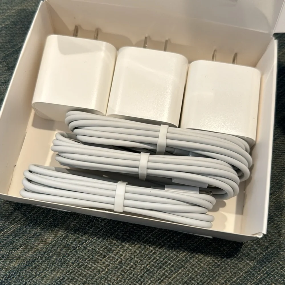NWT iPhone PD fast wall chargers set of 3